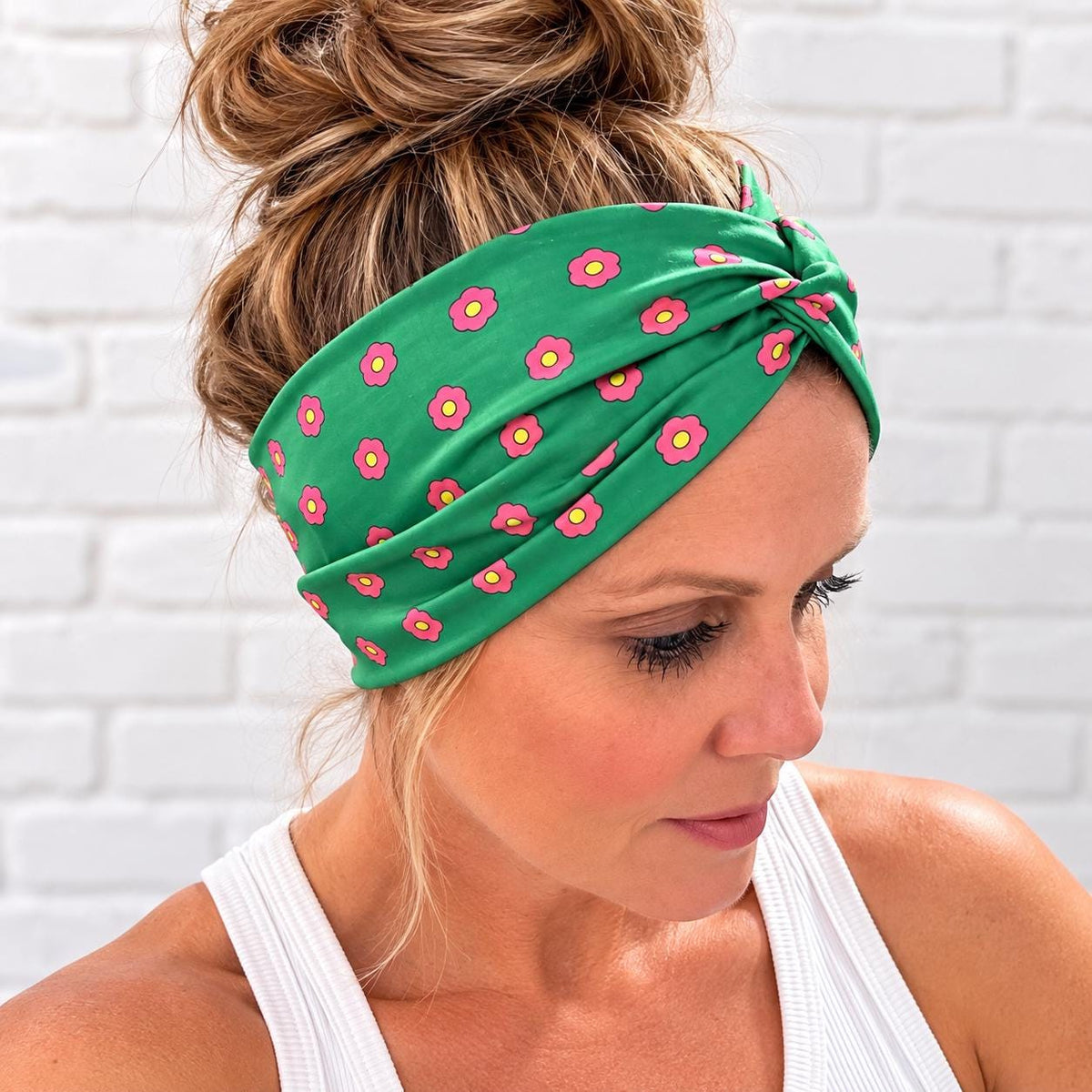 Green Floral Twist Headband. Spring Flower Headband. Gift for Nurses, Teachers, and moms. Vintage Floral Twist Headband. Florist Gift